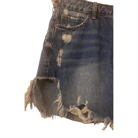 Vert High Rise Denim Cut off Slit Shorts, Medium - Picture 12 of 16